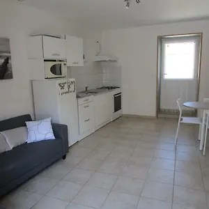 Сasa de vacaciones Maisonnette Avec Jardin Proche Du Mont Saint Michel, Pontorson